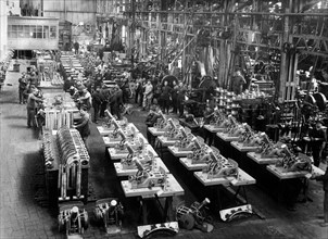 guerre, industrie de guerre, chantier naval de l'atelier de savoia, bombardement, 1915 1918