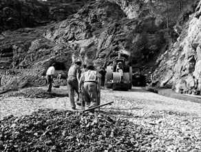 construction de routes, construction de la route valtournanche-cervinia, 1957