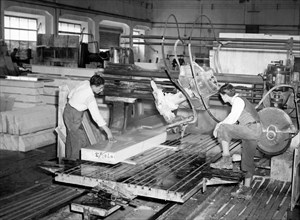 ouvriers au sciage du marbre, 1952