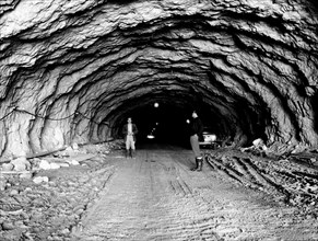 excavations pour le tunnel sous les montagnes de berici, 1960