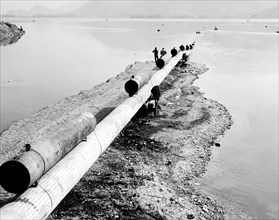 oléoduc sur le lac garlate, 1964