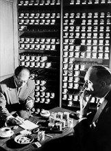 Les experts en goût testent les mélanges, 1962
