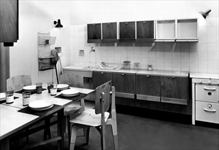 expositions, dixième triennale, cuisine, 1954