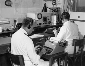 opérateurs radio sur le giulio cesare, 1953