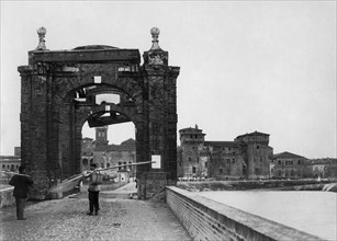 château de mantova vu du pont-levis san giorgio, 1921