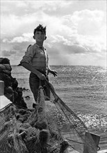 jeune pêcheur à acitrezza, 1957
