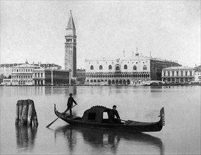italie, lido de venise, gondoles dans la lagune, 1887