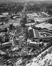 italie, milan, vue aérienne de la foire commerciale, porta domodossola et via dell'industria, années 1950