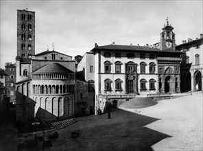 italie, toscane, arezzo, piazza grande, vue du palazzo della fraternità dei laici, 1910
