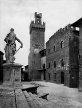 italie, toscane, arezzo, vue du palazzo dei priori, 1910 1920