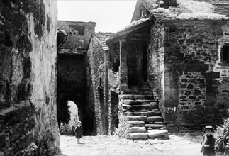italie, toscane, chiusi della verna, vue du village, 1930 1940
