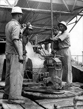 asie britannique, brunei, foreurs de pétrole indiens, 1953