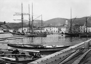 toscane, île d'elbe, vue de porto longone l'actuel porto azzurro, 1930