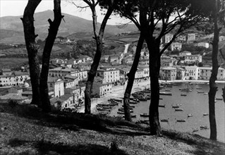 toscane, île d'elbe, vue de porto azzurro, 1940