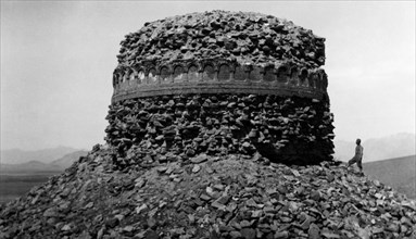 asie, afghanistan, un stupa dans les environs de kabul, 1950