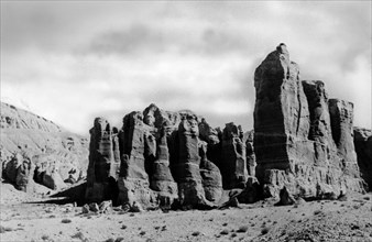 asie, inde, les hautes roches du désert de yantang, 1940