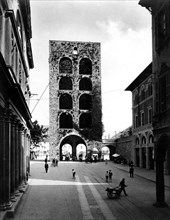 italie, lombardie, como, porta torre, 1920