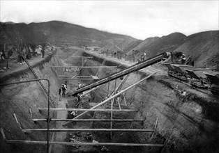 italie, veneto, verona, excavation du tunnel artificiel sur la route verona-brescia, 1920 1930