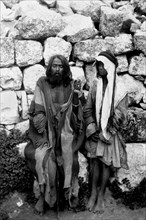 israele, gerusalemme, coppia di mendicanti dervisci, 1900 1910