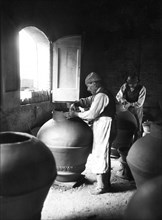 italie, toscane, florence, potiers au travail, 1920 1930