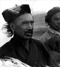asie, chine, portrait d'un médecin tibétain, 1920 1930