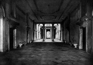 italie, venise, l'atrium du palazzo rezzonico, 1930 1940