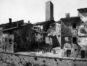italia, umbria, gubbio, veduta della città, 1900 1910