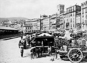 italie, ligurie, genes, vue de la piazza caricamento, 1900 1910