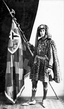 europe, italie, toscane, sienne, portrait du porte-drapeau de la contrada del bruco, 1920 1930