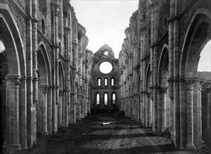 europe, italie, toscane, tosca, intérieur de l'abbaye de san galgano, 1900 1910