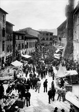 europe, italie, toscane, santa fiora, procession de troncs, 1936