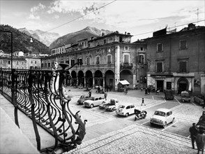 italie, toscane, massa carrara, vue de la piazza alberica, 1960