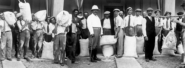 afrique, libye, livraison de farine aux agriculteurs, 1920 1930