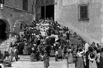 campania, mercogliano, santuario di montevergine, gruppo di pellegrini, 1910 1920