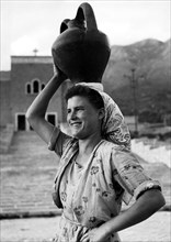campania, portatrice d'acqua di san pietro infine, 1962