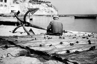 campanie, île d'ischia, une plage à lacco ameno, 1945 1950