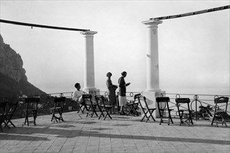 italia, campania, isola di capri, la terrazza belvedere, 1920 1930
