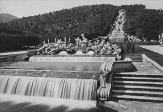 italie, campanie, caserta, palais royal de caserta, vue des chutes d'eau, 1910