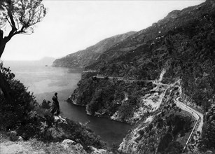 italie, campanie, vue de la route de positano à amalfi, 1900 1910