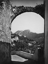 italie, campanie, ravello, vue de la ville et du monte alto, 1930