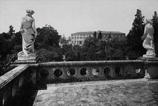 europe, italie, sicile, acireale, vue de la terrasse des thermes de santa verbera, 1930