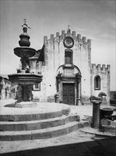 italie, sicile, taormine, la place de la cathédrale san niccolò, 1910 1920