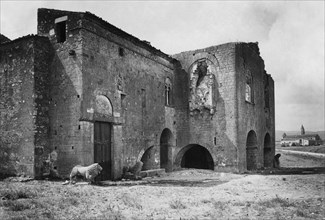 italie, basilicata, venosa, église de la sainte trinité, 1930