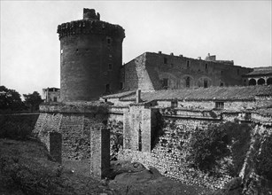italie, basilicate, venosa, le château aragonais, 1930