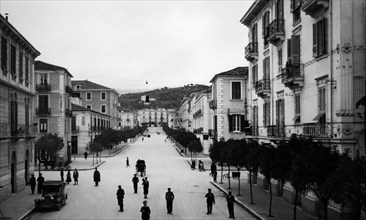 europa, italy, calabria, vue d'une rue de la ville, 1920 1930