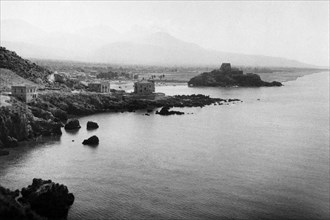 europe, italie, calabre, scalea, vue de la côte, 1920 1930