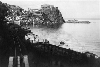 europa, italia, calabria, reggio calabria, scilla lato est, veduta del quartiere di chianalea, 1930 1940