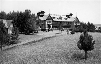 europe, italie, calabre, sila, village de mancuso, l'hôtel des fées, années 1930