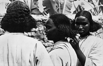 afrique, éthiopie, coiffure de jeunes filles vierges, 1920 1930