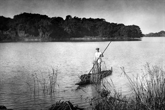 afrique, éthiopie, un pêcheur, 1920 1930